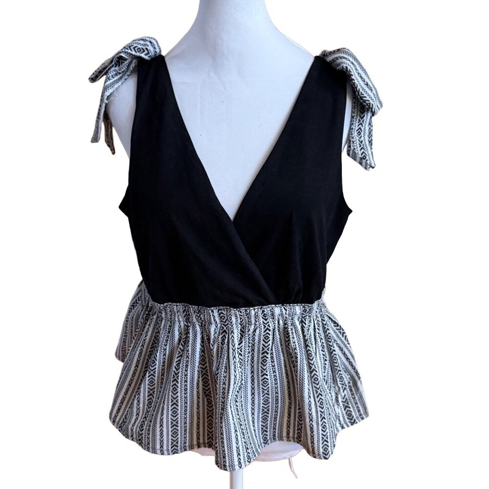 Dolan Women's Small Cropped Baby Doll Black and White Top